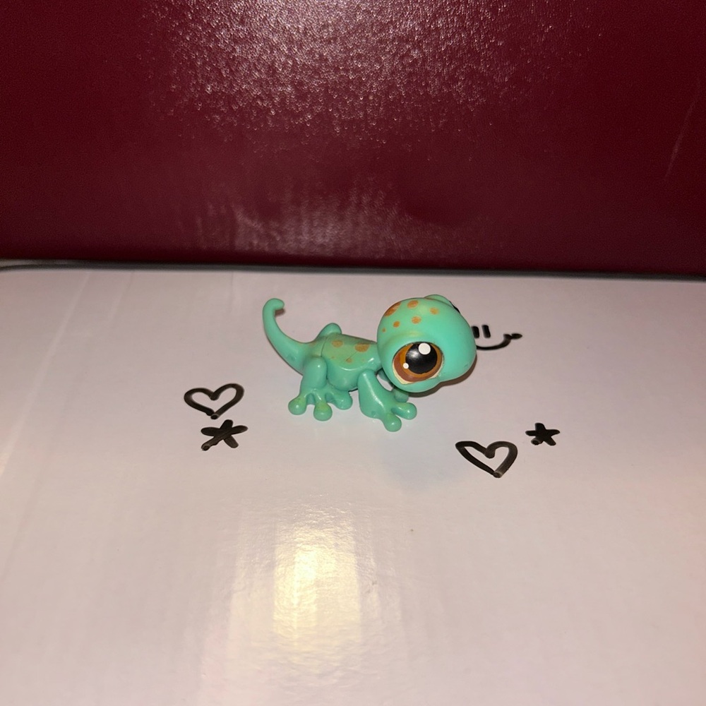 Littlest pet shop